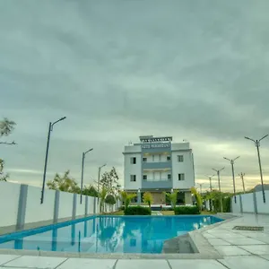 hotel-paramount-udaipur.udaipurhotels.org/