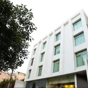 oyo-72233-zion-inn.hotels-varanasi.com/